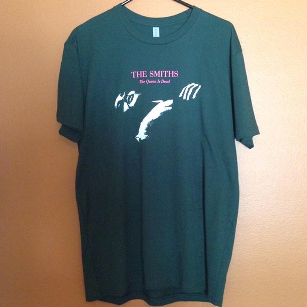Men’s The Smiths “The Queen Is Dead” tee